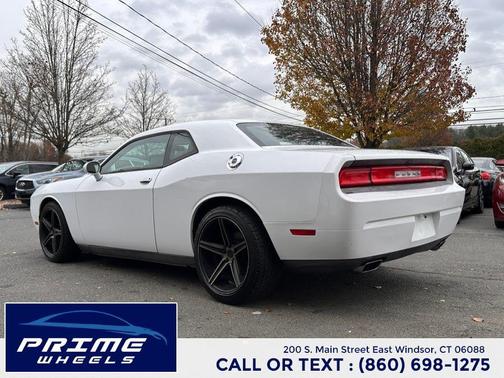 2012 Dodge Challenger SXT