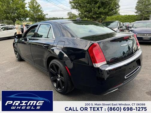 2015 Chrysler 300 Limited
