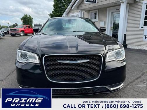2015 Chrysler 300 Limited