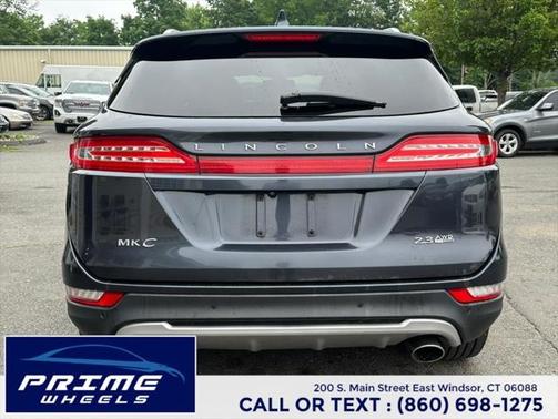 2015 Lincoln MKC Base