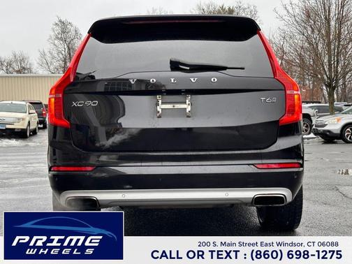 2016 Volvo XC90 T6 Momentum