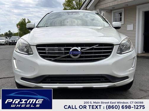 Crystal White Pearl 2014 Volvo XC60 T6 R-Design Premier Plus
