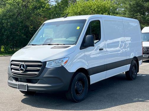 2025 Mercedes-Benz Sprinter 2500 Standard Roof