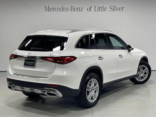 Polar White 2026 Mercedes-Benz GLC 300 4MATIC