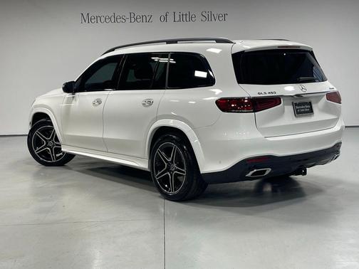 White 2023 Mercedes-Benz GLS 450 4MATIC