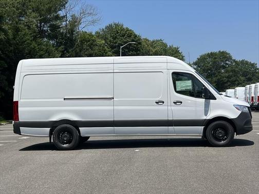 2025 Mercedes-Benz Sprinter 2500 High Roof
