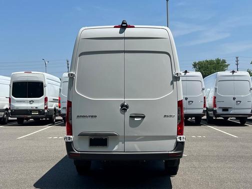 2025 Mercedes-Benz Sprinter 2500 High Roof
