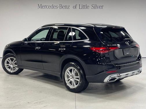 Black 2024 Mercedes-Benz GLC 300 4MATIC