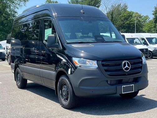 2025 Mercedes-Benz Sprinter 2500 Standard Roof