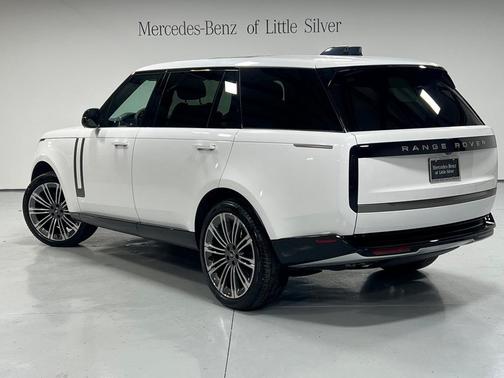 2024 Land Rover Range Rover P530 SE