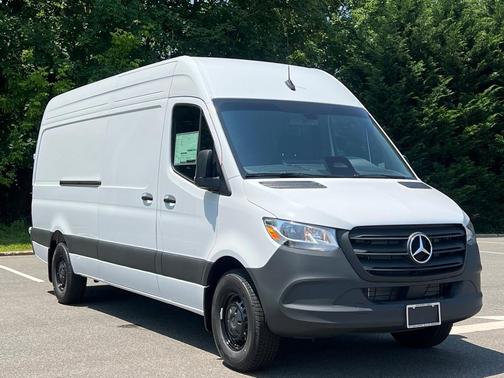 2025 Mercedes-Benz Sprinter 2500 High Roof