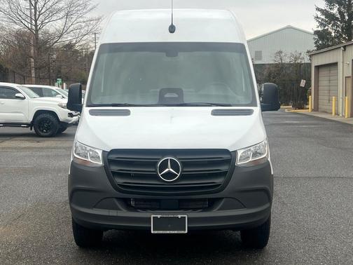 2025 Mercedes-Benz Sprinter 2500 Standard Roof