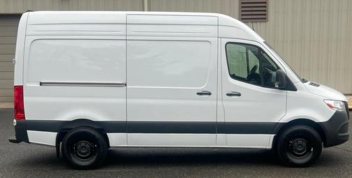 2025 Mercedes-Benz Sprinter 2500 Standard Roof