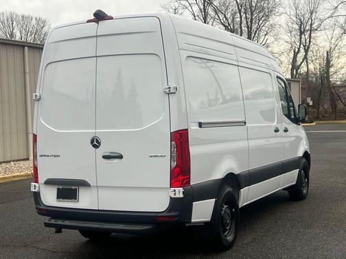2025 Mercedes-Benz Sprinter 2500 Standard Roof