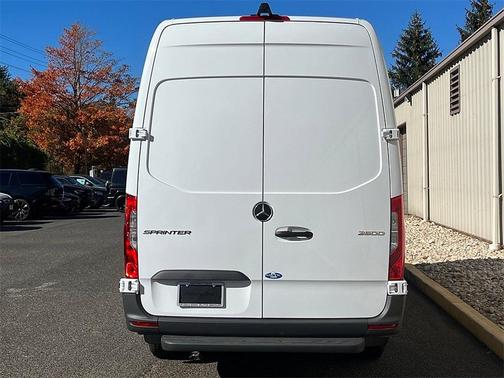 2025 Mercedes-Benz Sprinter 2500 High Roof