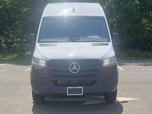 2025 Mercedes-Benz Sprinter 2500 High Roof