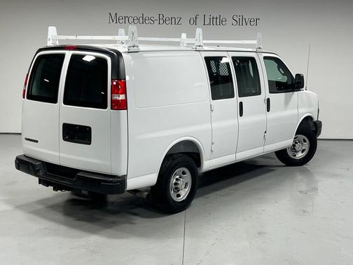 2025 Chevrolet Express 2500 RWD 2500 Regular Wheelbase WT