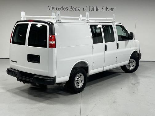 2025 Chevrolet Express 2500 RWD 2500 Regular Wheelbase WT