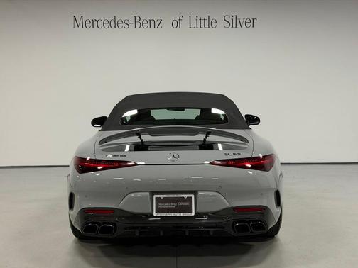 Alpine 2022 Mercedes-Benz AMG SL 63 Base