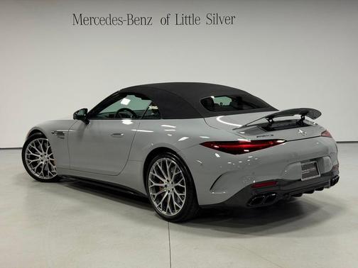 Alpine 2022 Mercedes-Benz AMG SL 63 Base