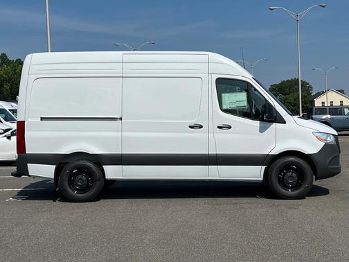2025 Mercedes-Benz Sprinter 2500 Standard Roof