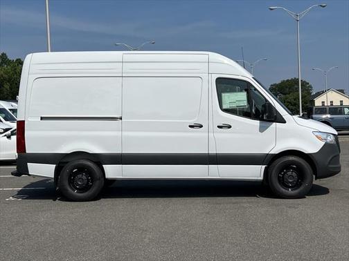 2025 Mercedes-Benz Sprinter 2500 Standard Roof