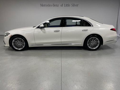 MANUFAKTUR Diamond White 2023 Mercedes-Benz S-Class 4MATIC