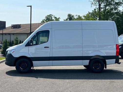 2025 Mercedes-Benz Sprinter 2500 Standard Roof