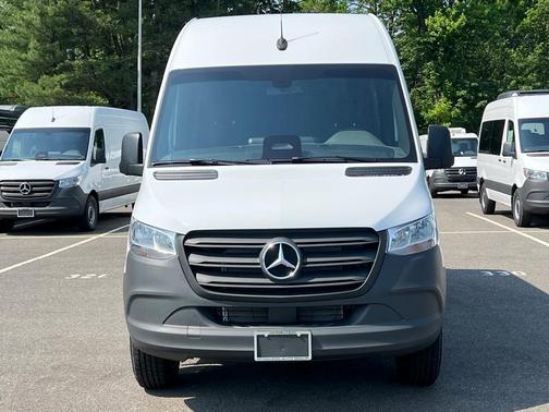 2025 Mercedes-Benz Sprinter 2500 Standard Roof