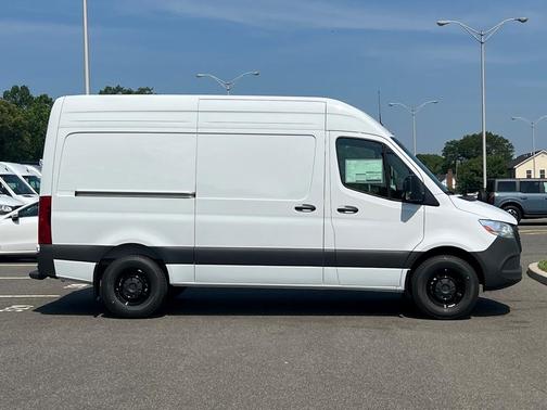 2025 Mercedes-Benz Sprinter 2500 Standard Roof