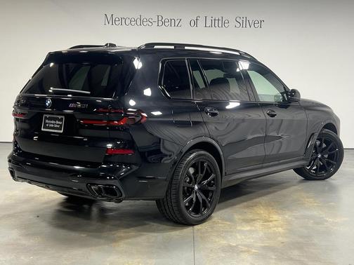 2024 BMW X7 M60i