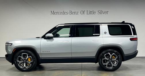 2023 Rivian R1S Adventure