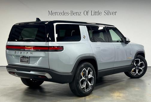 2023 Rivian R1S Adventure