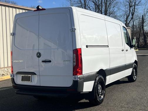 2025 Mercedes-Benz Sprinter 2500 Standard Roof