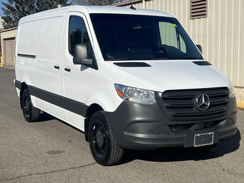 2025 Mercedes-Benz Sprinter 2500 Standard Roof