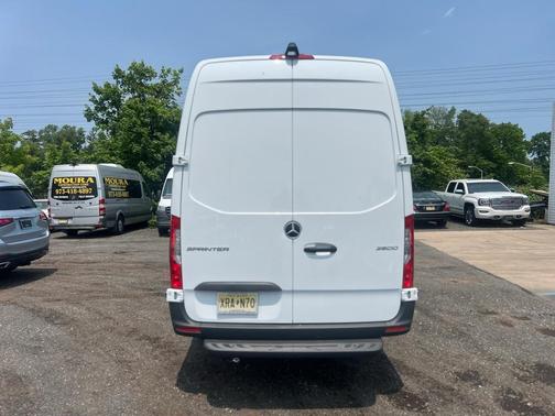2025 Mercedes-Benz Sprinter 2500 High Roof