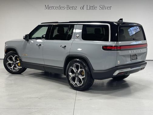 2023 Rivian R1S Adventure