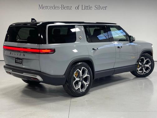 2023 Rivian R1S Adventure