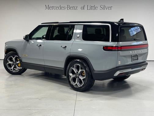 2023 Rivian R1S Adventure