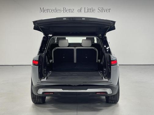 2023 Rivian R1S Adventure