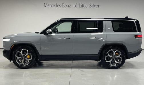 2023 Rivian R1S Adventure