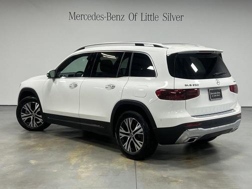 2025 Mercedes-Benz GLB 250 4MATIC