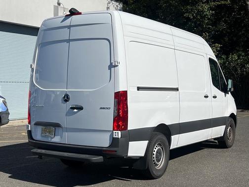 2025 Mercedes-Benz Sprinter 2500 Standard Roof