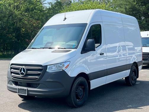 2025 Mercedes-Benz Sprinter 2500 Standard Roof