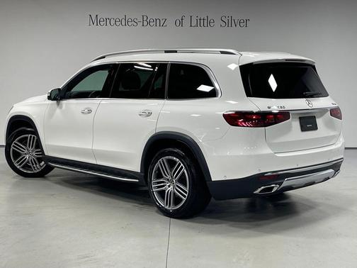 White 2024 Mercedes-Benz GLS 450 4MATIC