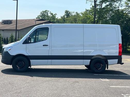 2025 Mercedes-Benz Sprinter 2500 Standard Roof