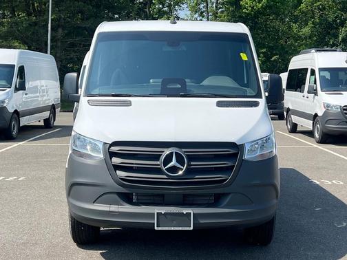 2025 Mercedes-Benz Sprinter 2500 Standard Roof