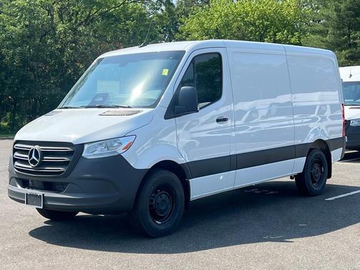 2025 Mercedes-Benz Sprinter 2500 Standard Roof
