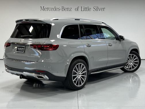 2025 Mercedes-Benz GLS 580 4MATIC