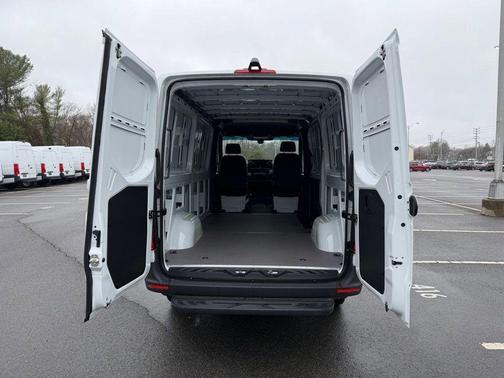 Arctic White 2026 Mercedes-Benz Sprinter 2500 Standard Roof